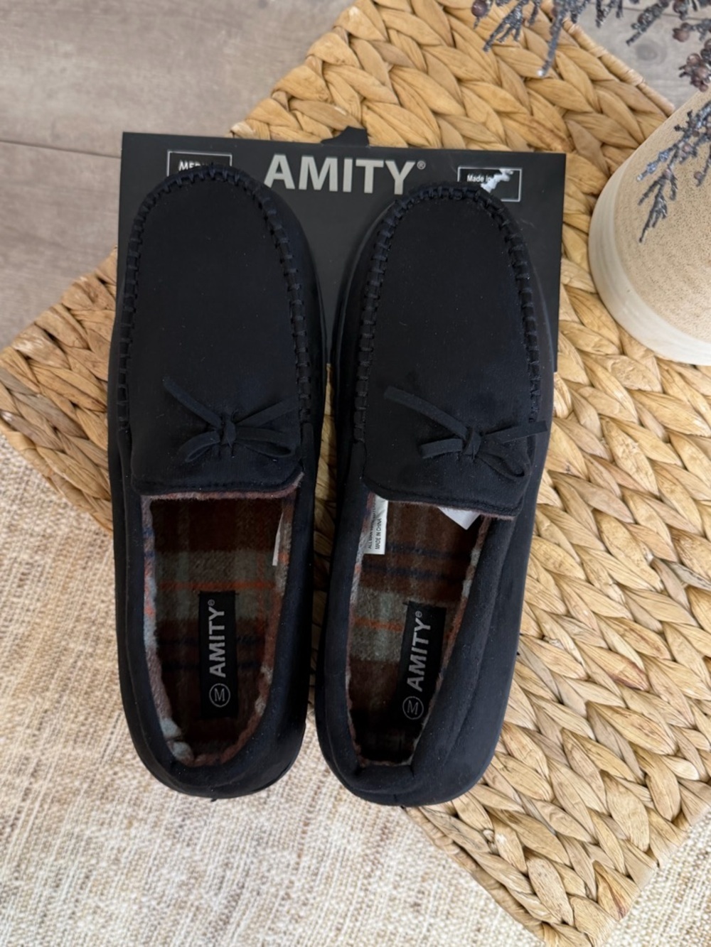 New Men’s Luxury Black Moccasin Slippers Size Medium Amity Moccasin Slippers